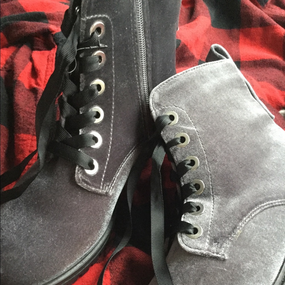 Mossimo "Rihanna" Grunge Velvet Boots